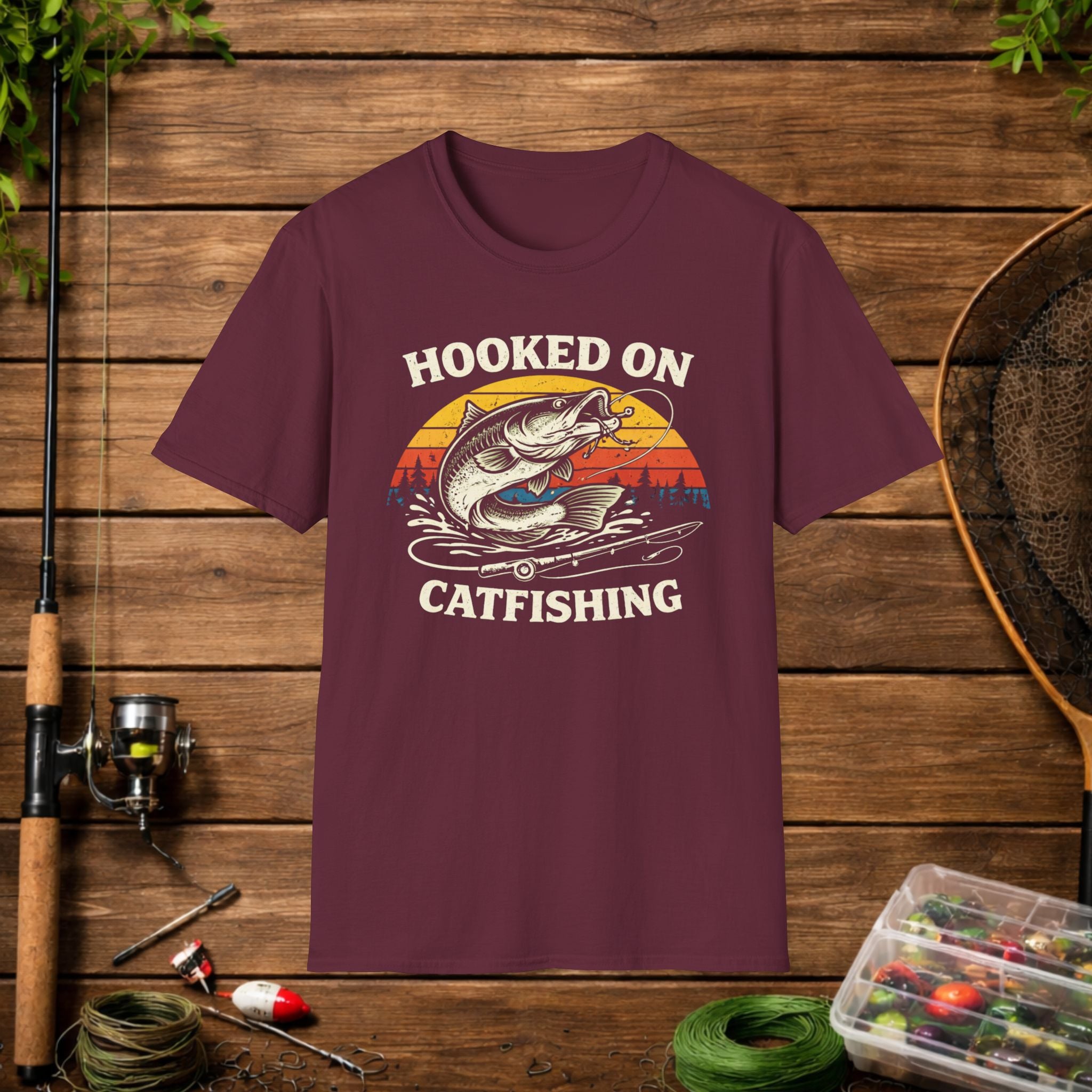 Hooked on Catfishing Shirt – Catfish Fishing T-Shirt – Retro Sunset Fisherman Tee – Funny Catfish Angler Gift