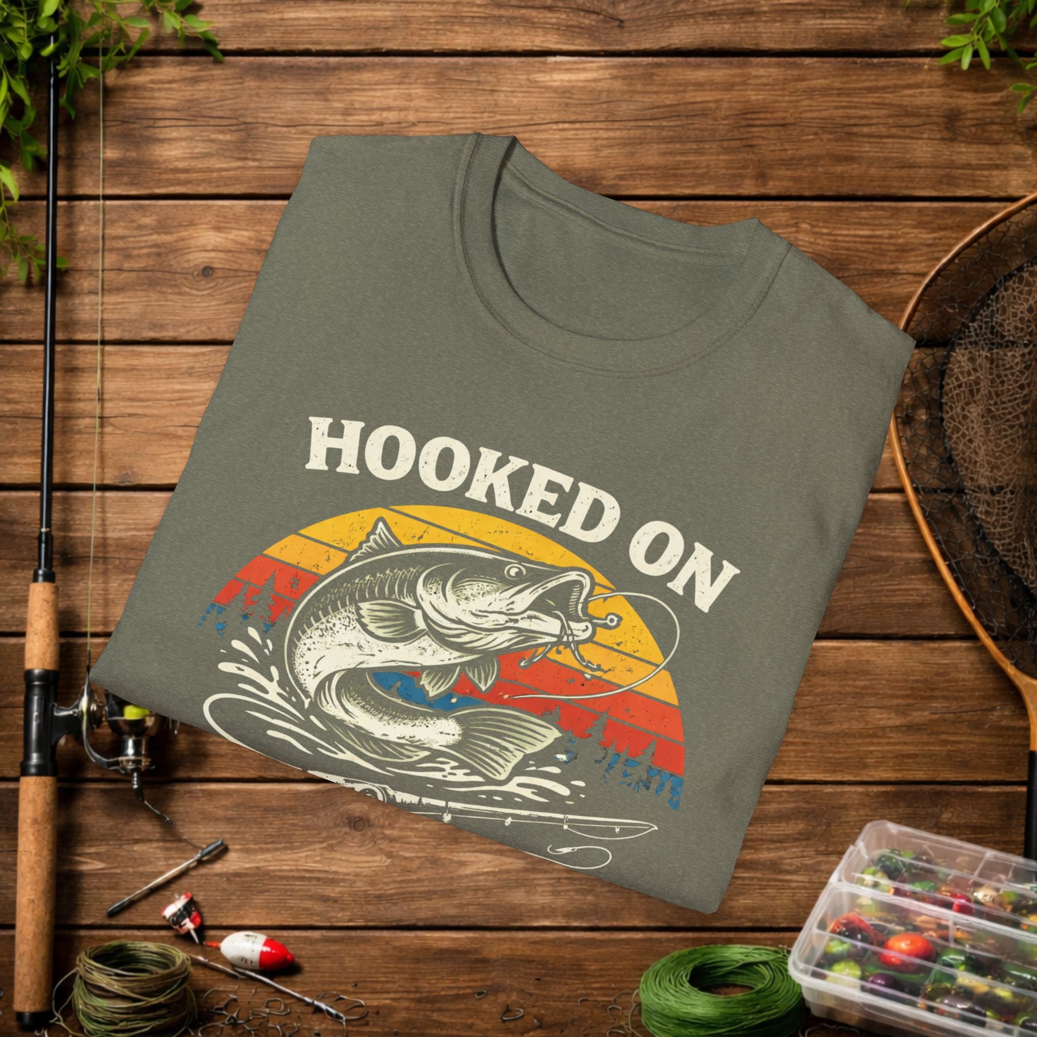 Hooked on Catfishing Shirt – Catfish Fishing T-Shirt – Retro Sunset Fisherman Tee – Funny Catfish Angler Gift
