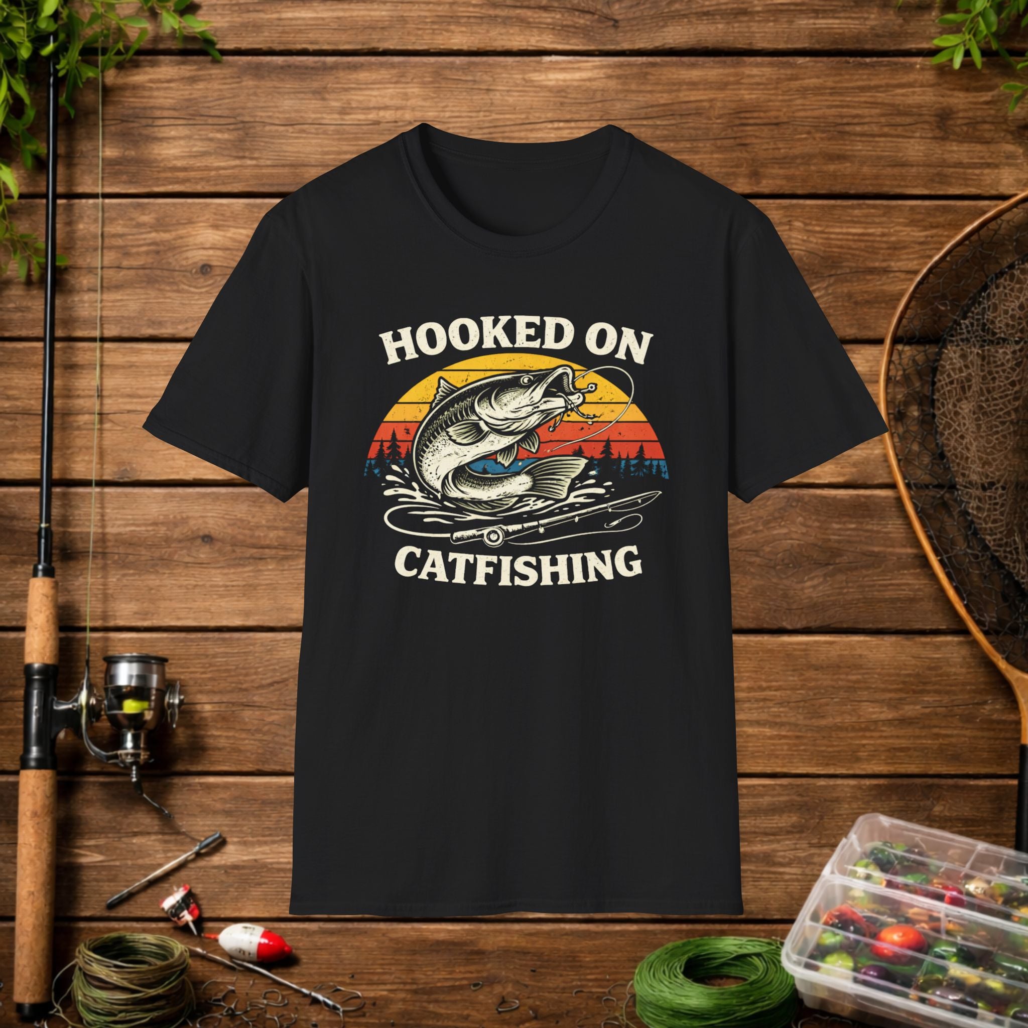 Hooked on Catfishing Shirt – Catfish Fishing T-Shirt – Retro Sunset Fisherman Tee – Funny Catfish Angler Gift