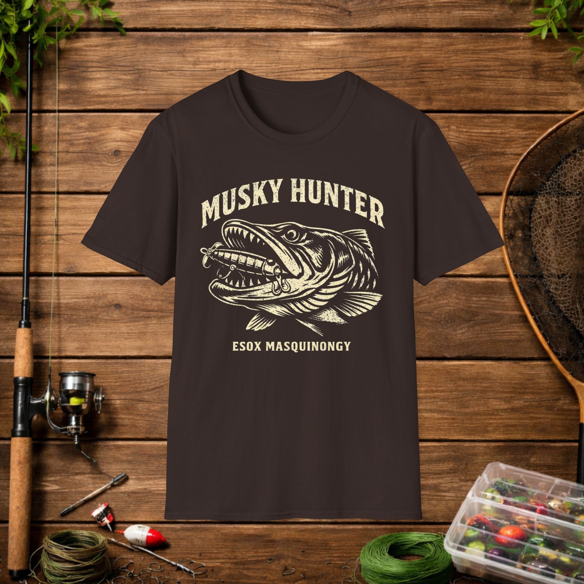 Musky Hunter Shirt – Muskellunge Fishing Tee – Esox Masquinongy – Vintage Fishing Apparel