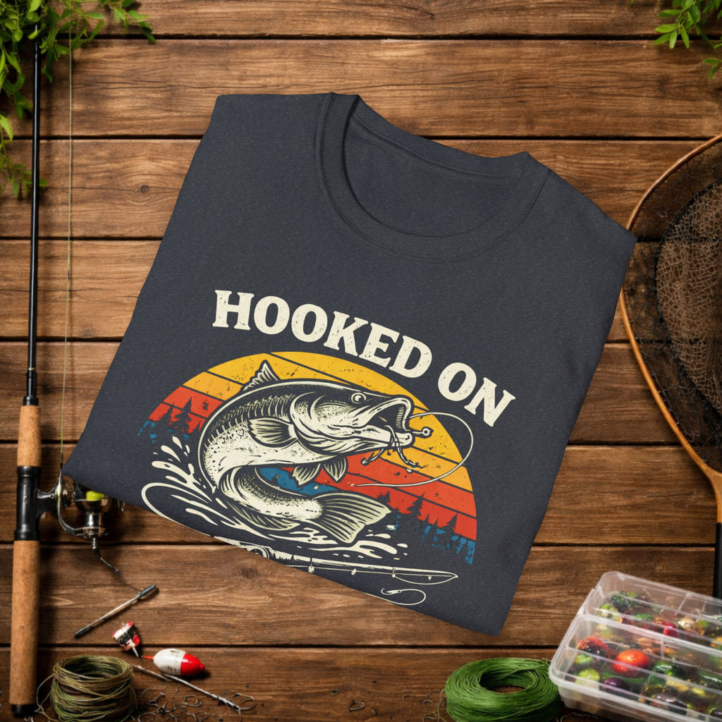 Hooked on Catfishing Shirt – Catfish Fishing T-Shirt – Retro Sunset Fisherman Tee – Funny Catfish Angler Gift